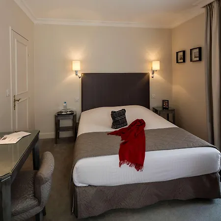 Western D'est Otel Strazburg