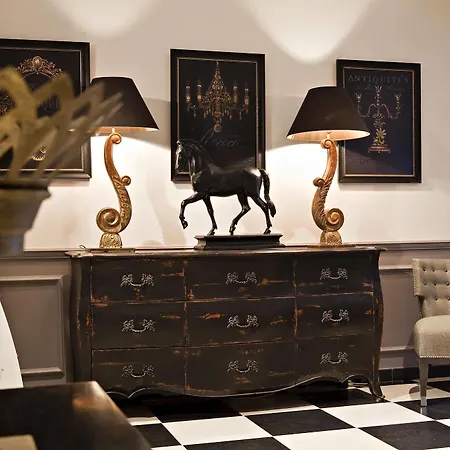 Otel Western D'est 4*